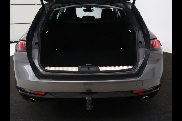 Peugeot 508 1.6 HYbrid Allure | Trekhaak | Adaptive cruise | Half leder | Camera | Carplay | Navigatie | Sfeerverlichting | Full LED | Climate control | PHEV | Plug In