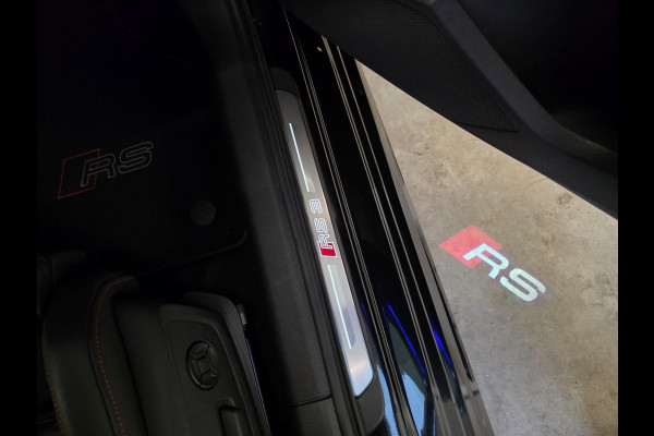 Audi RS3 Sportback 2.5 TFSI RS3 / Pano / B&O / Matrix LED / Dealer onderhouden / Full options / HUD / RS Zetels / GPS Track&Trace