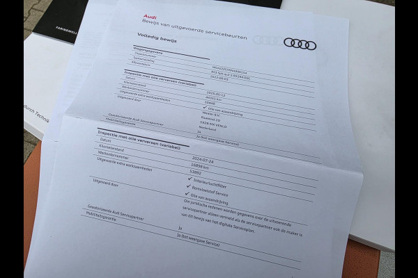 Audi RS3 Sportback 2.5 TFSI RS3 / Pano / B&O / Matrix LED / Dealer onderhouden / Full options / HUD / RS Zetels / GPS Track&Trace