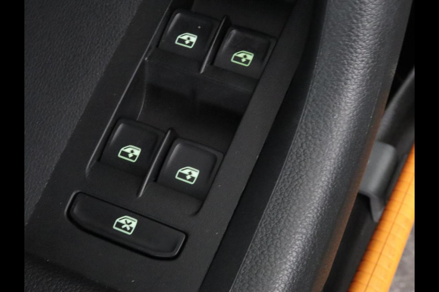 Škoda Octavia 1.0 TSI Style | Stoelverwarming | Camera | Trekhaak | Carplay | Navigatie | Canton Sound | Sfeerverlichting | Full LED | Climate control | Cruise control | Keyless