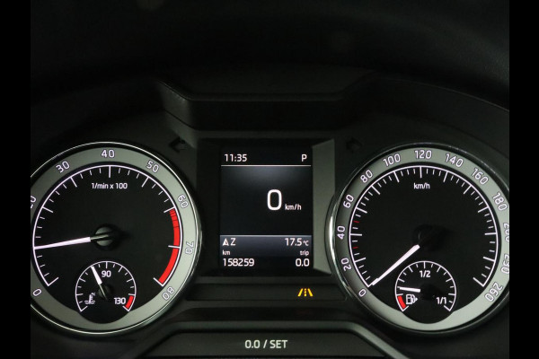 Škoda Octavia 1.0 TSI Style | Stoelverwarming | Camera | Trekhaak | Carplay | Navigatie | Canton Sound | Sfeerverlichting | Full LED | Climate control | Cruise control | Keyless