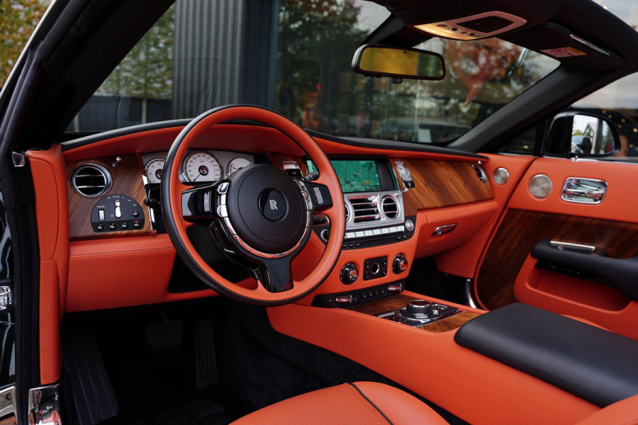 Rolls-Royce Dawn 6.6 V12