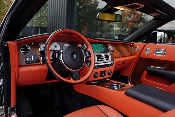 Rolls-Royce Dawn 6.6 V12