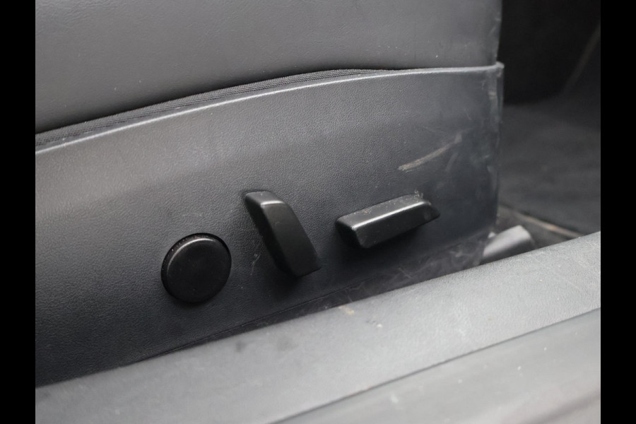 Tesla Model 3 60 kWh RWD *BTW* + LEDER | AUTOPILOT | PANORAMA | 3 CAMERA'S | PRIVACY GLASS