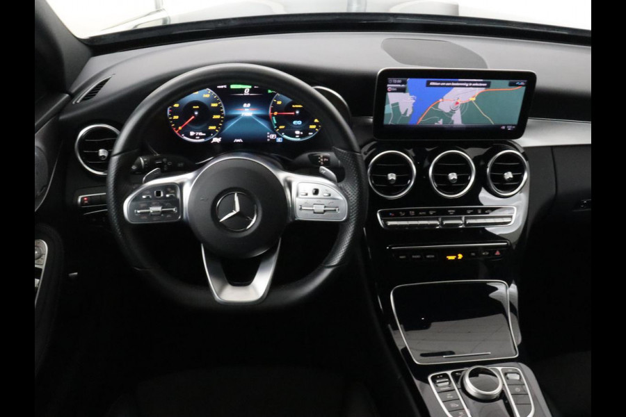 Mercedes-Benz C-Klasse 300e AMG Night | Adaptive cruise | Stoelverwarming | Carplay | Leder/Alcantara | Camera | Burmester Surround | Navigatie | Sfeerverlichting | Digital Cockpit | PHEV | Plug In