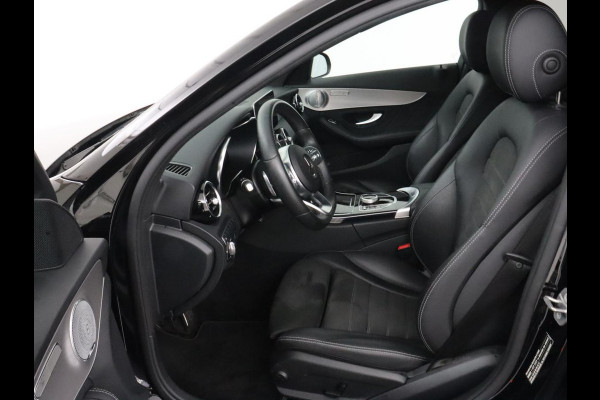 Mercedes-Benz C-Klasse 300e AMG Night | Adaptive cruise | Stoelverwarming | Carplay | Leder/Alcantara | Camera | Burmester Surround | Navigatie | Sfeerverlichting | Digital Cockpit | PHEV | Plug In