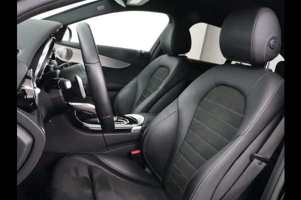 Mercedes-Benz C-Klasse 300e AMG Night | Adaptive cruise | Stoelverwarming | Carplay | Leder/Alcantara | Camera | Burmester Surround | Navigatie | Sfeerverlichting | Digital Cockpit | PHEV | Plug In