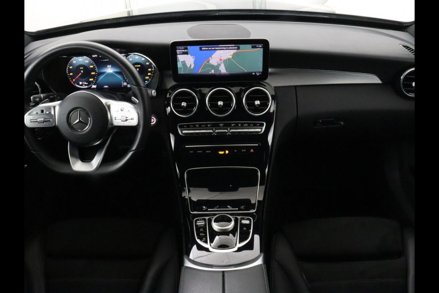 Mercedes-Benz C-Klasse 300e AMG Night | Adaptive cruise | Stoelverwarming | Carplay | Leder/Alcantara | Camera | Burmester Surround | Navigatie | Sfeerverlichting | Digital Cockpit | PHEV | Plug In