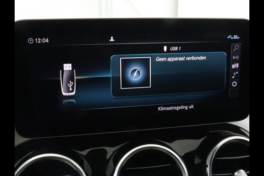 Mercedes-Benz C-Klasse 300e AMG Night | Adaptive cruise | Stoelverwarming | Carplay | Leder/Alcantara | Camera | Burmester Surround | Navigatie | Sfeerverlichting | Digital Cockpit | PHEV | Plug In