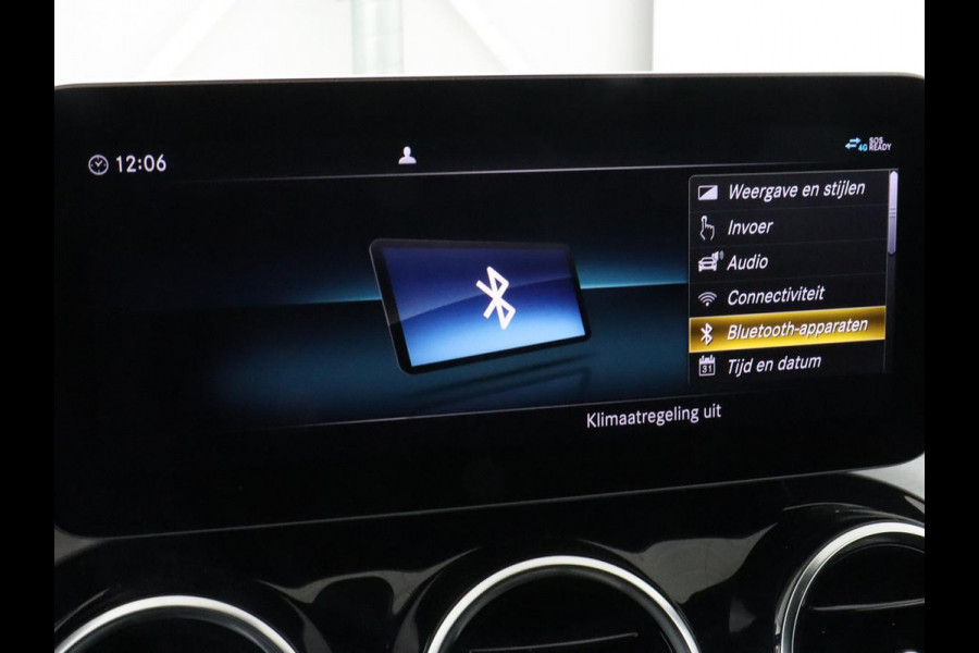 Mercedes-Benz C-Klasse 300e AMG Night | Adaptive cruise | Stoelverwarming | Carplay | Leder/Alcantara | Camera | Burmester Surround | Navigatie | Sfeerverlichting | Digital Cockpit | PHEV | Plug In