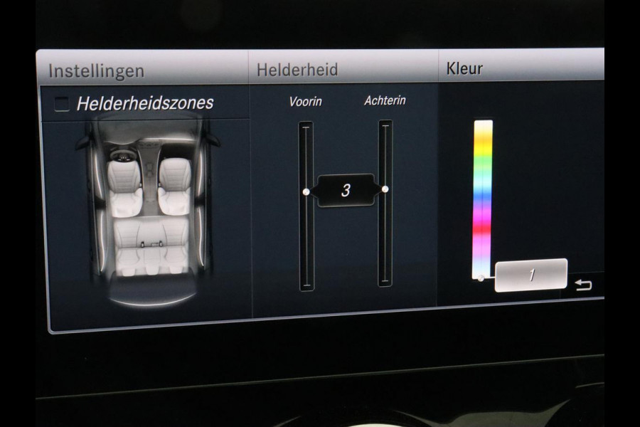 Mercedes-Benz C-Klasse 300e AMG Night | Adaptive cruise | Stoelverwarming | Carplay | Leder/Alcantara | Camera | Burmester Surround | Navigatie | Sfeerverlichting | Digital Cockpit | PHEV | Plug In