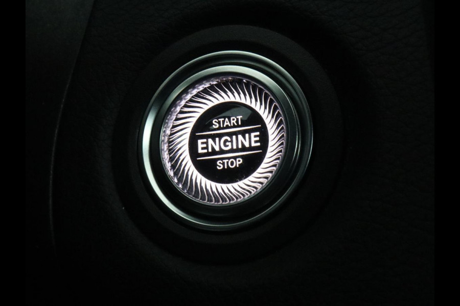 Mercedes-Benz C-Klasse 300e AMG Night | Adaptive cruise | Stoelverwarming | Carplay | Leder/Alcantara | Camera | Burmester Surround | Navigatie | Sfeerverlichting | Digital Cockpit | PHEV | Plug In