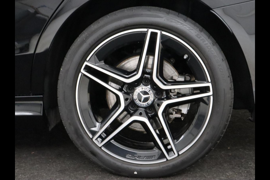 Mercedes-Benz C-Klasse 300e AMG Night | Adaptive cruise | Stoelverwarming | Carplay | Leder/Alcantara | Camera | Burmester Surround | Navigatie | Sfeerverlichting | Digital Cockpit | PHEV | Plug In