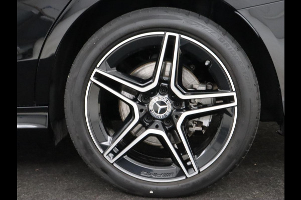 Mercedes-Benz C-Klasse 300e AMG Night | Adaptive cruise | Stoelverwarming | Carplay | Leder/Alcantara | Camera | Burmester Surround | Navigatie | Sfeerverlichting | Digital Cockpit | PHEV | Plug In