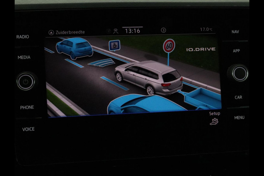 Volkswagen Passat 1.4 TSI GTE | Standkachel | Adaptive cruise | Stoelverwarming | Camera | Matrix LED | Carplay | Side Assist | Massage | PDC | Navigatie | PHEV | Plug In