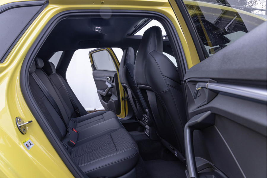 Audi A3 Sportback 45 TFSI-e 272pk Competition Pano S-stoelen S-line LED ACC