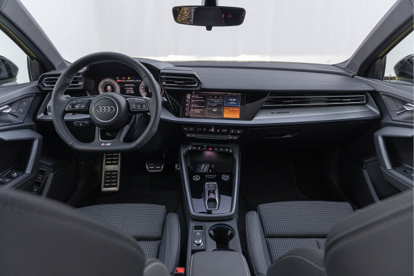 Audi A3 Sportback 45 TFSI-e 272pk Competition Pano S-stoelen S-line LED ACC