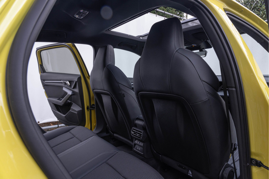 Audi A3 Sportback 45 TFSI-e 272pk Competition Pano S-stoelen S-line LED ACC