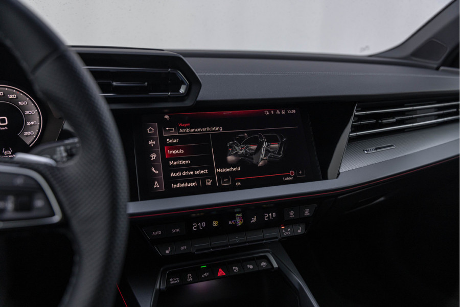 Audi A3 Sportback 45 TFSI-e 272pk Competition Pano S-stoelen S-line LED ACC