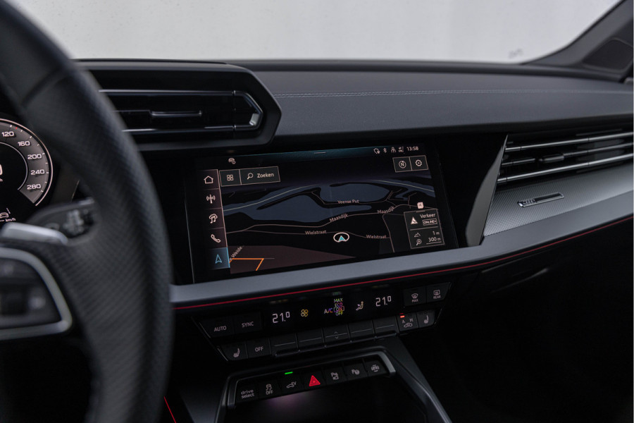 Audi A3 Sportback 45 TFSI-e 272pk Competition Pano S-stoelen S-line LED ACC