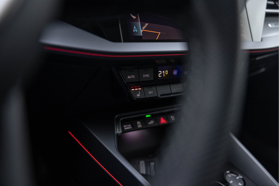 Audi A3 Sportback 45 TFSI-e 272pk Competition Pano S-stoelen S-line LED ACC
