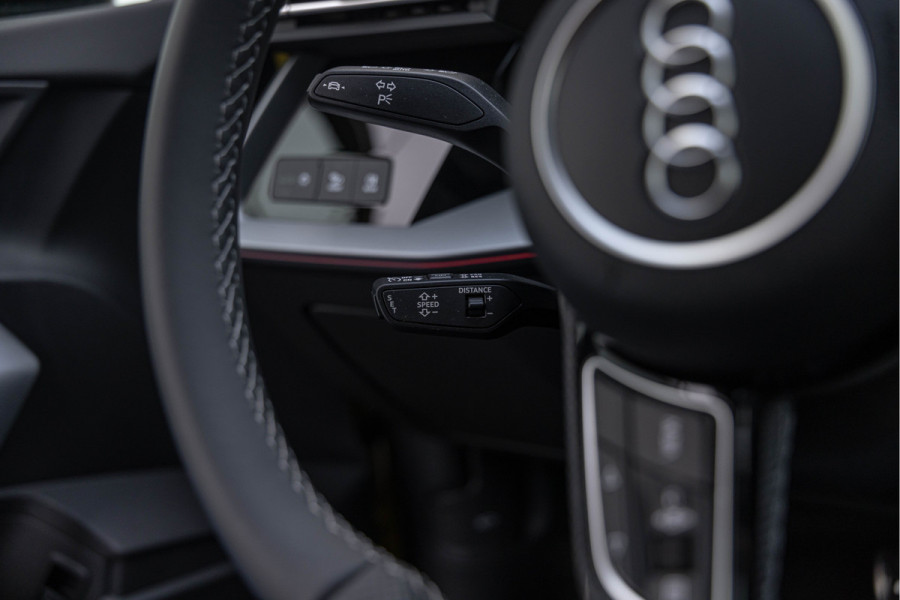 Audi A3 Sportback 45 TFSI-e 272pk Competition Pano S-stoelen S-line LED ACC