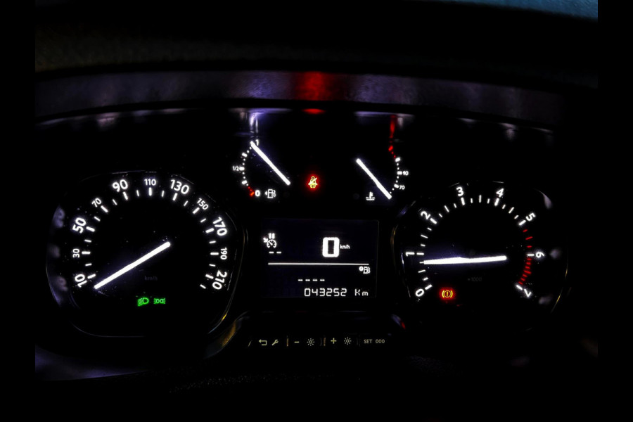 Fiat Scudo 2.0 Diesel 145 L3 Airco_Trekhaak_Camera_Carplay_3 Zit