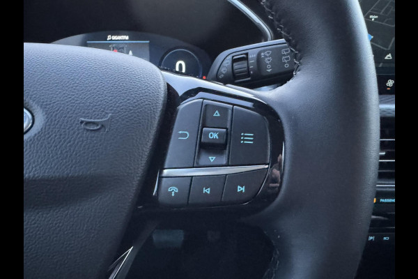 Ford Kuga 2.5 PHEV Titanium 243pk | Adaptive cruise control | Wegklapbare trekhaak | Winter Pack | 2.100kg trekgewicht