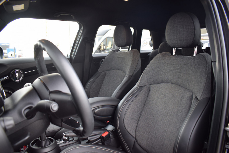 MINI Mini 1.5 Cooper 60 Years Edition | 5 Deurs | Half Leer | Stoelverw. | Apple CarPlay