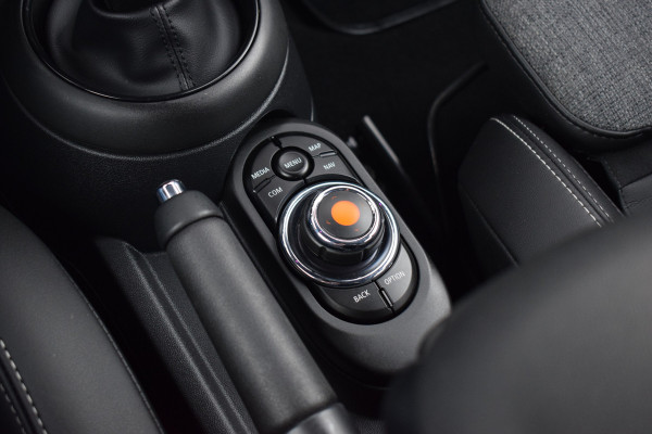 MINI Mini 1.5 Cooper 60 Years Edition | 5 Deurs | Half Leer | Stoelverw. | Apple CarPlay