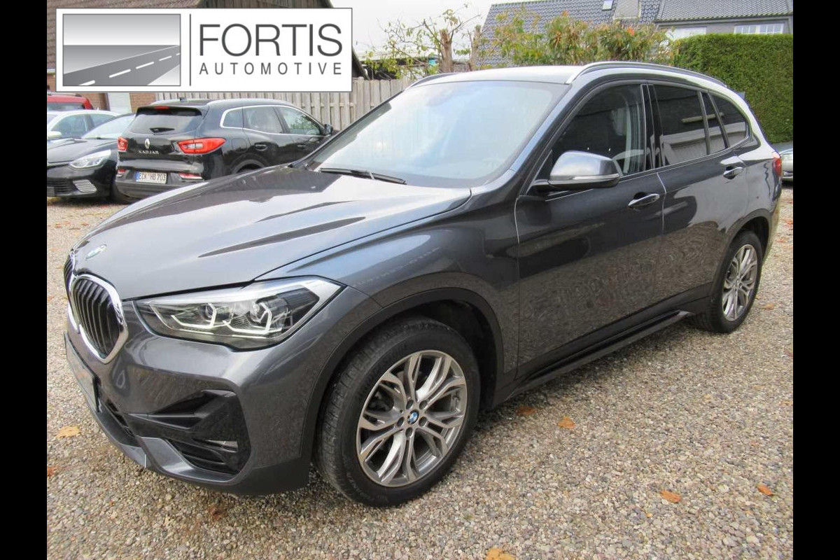 BMW X1 sDrive18i SPORTLINE ** LED, NAVI+, HALF-LEDER, TREKH, PRIVACY, ELECTR. A-KLEP ** 1e EIG - UNFALLFREI - 47 dkm (!) ** ** INFORMEER OOK NAAR ONZE AANTREKKELIJKE FINANCIAL-LEASE TARIEVEN **