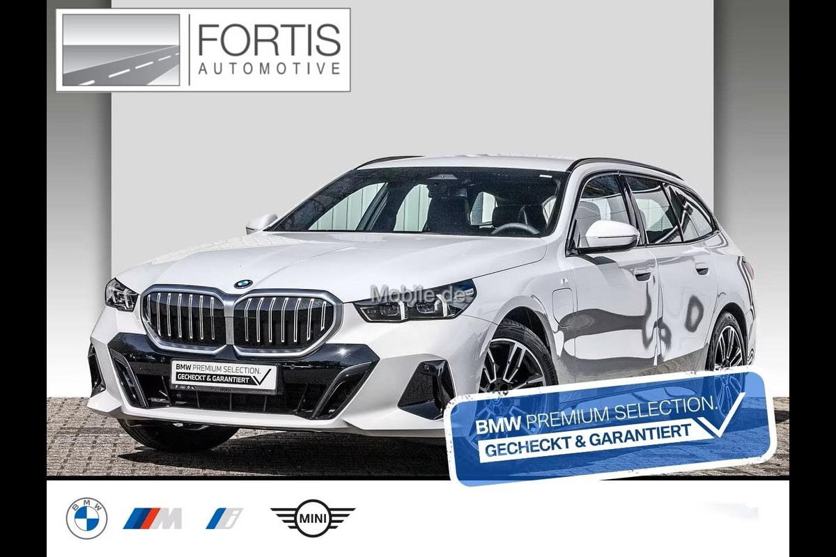 BMW 5 Serie Touring 530e xDrive M-SPORT ** LED, NAVI+, LEDER, 19-inch LMV, ALARM, M-ONDERSTEL ** 1e EIG - UNFALLFREI - € 17.900,= onder NP ** ** INFORMEER OOK NAAR ONZE AANTREKKELIJKE FINANCIAL-LEASE TARIEVEN **