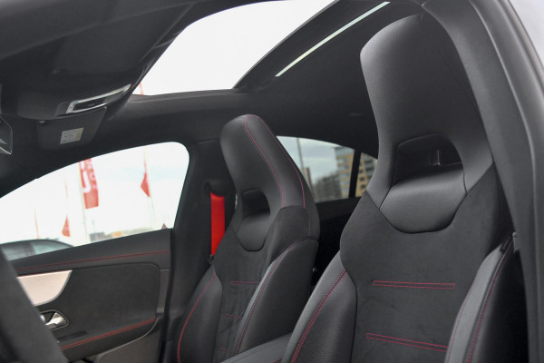 Mercedes-Benz CLA-Klasse 35 AMG 4MATIC. Pano, Distro+, 360, Multibeam, Sfeer, Dodeh, CarPlay!