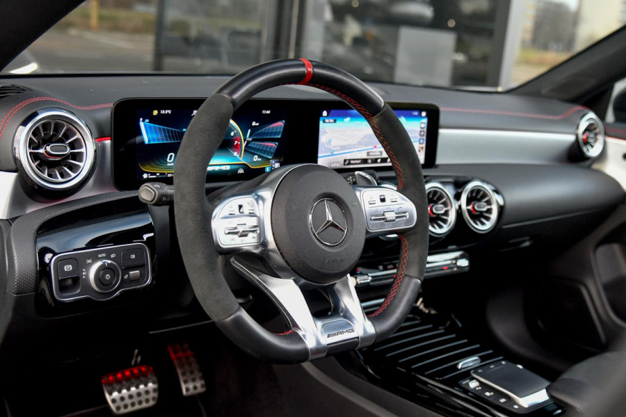 Mercedes-Benz CLA-Klasse 35 AMG 4MATIC. Pano, Distro+, 360, Multibeam, Sfeer, Dodeh, CarPlay!