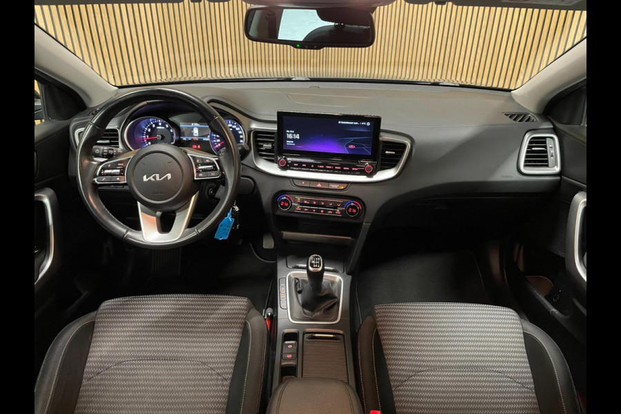 Kia Ceed Sportswagon 1.5 T-GDi DynamicLine|160PK|TREKH.|CARPLAY+ANDROID|CAMERA|CLIMATE+CRUISE CONTROL|1E EIG.|INCL.BTW|NL AUTO|NAP