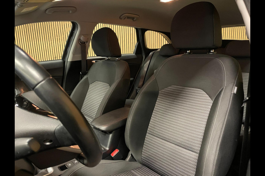 Kia Ceed Sportswagon 1.5 T-GDi DynamicLine|160PK|TREKH.|CARPLAY+ANDROID|CAMERA|CLIMATE+CRUISE CONTROL|1E EIG.|INCL.BTW|NL AUTO|NAP