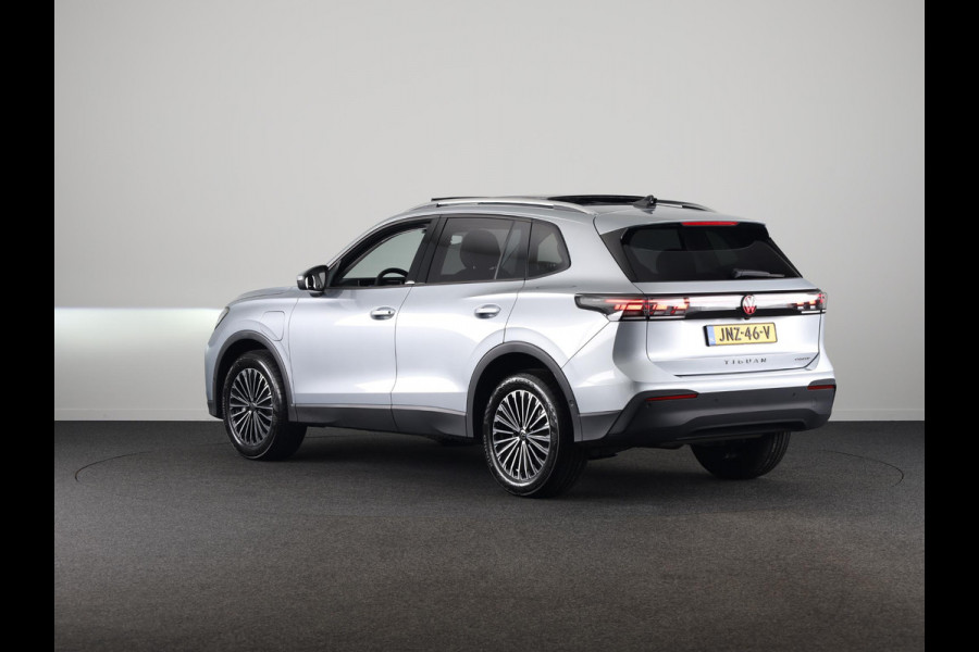 Volkswagen Tiguan 1.5 eHybrid Life Edition 204 PK | Automaat (DSG) | Panoramadak | Navigatie | Elektrische klep