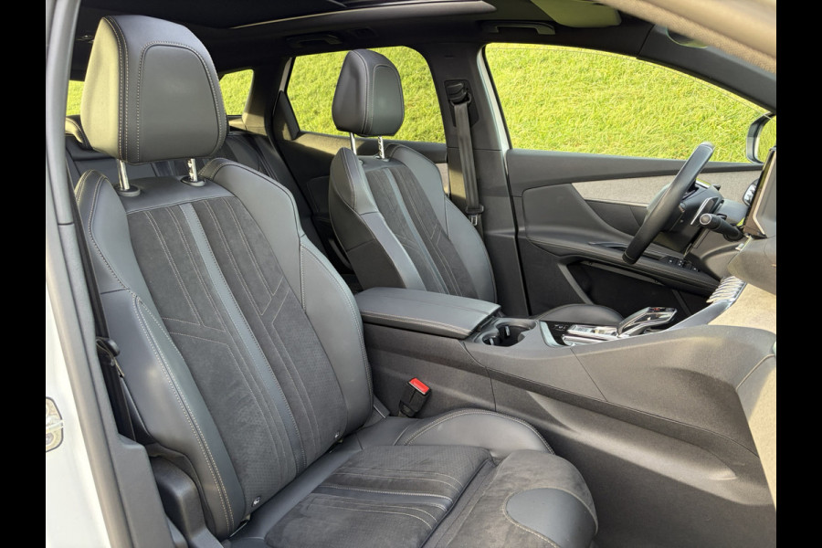 Peugeot 3008 1.6 PureTech GT Alcantara | Massagestoel | Pano | Camera achter | Nightvision
