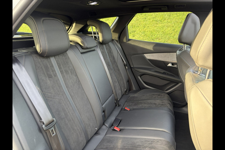 Peugeot 3008 1.6 PureTech GT Alcantara | Massagestoel | Pano | Camera achter | Nightvision