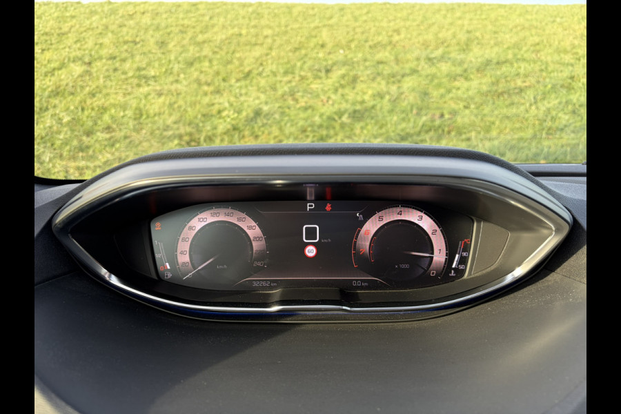 Peugeot 3008 1.6 PureTech GT Alcantara | Massagestoel | Pano | Camera achter | Nightvision