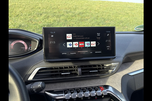 Peugeot 3008 1.6 PureTech GT Alcantara | Massagestoel | Pano | Camera achter | Nightvision