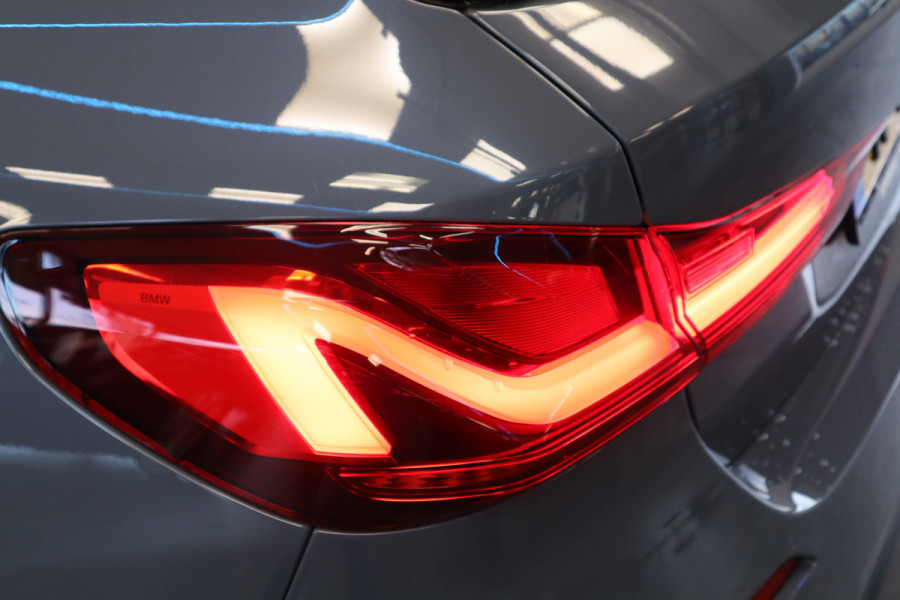 BMW 1-serie 118i Business Edition Cruise/Climate PDC NAP 18''LM 24 maanden garantie mogelijk (*vraag naar de voorwaarden)