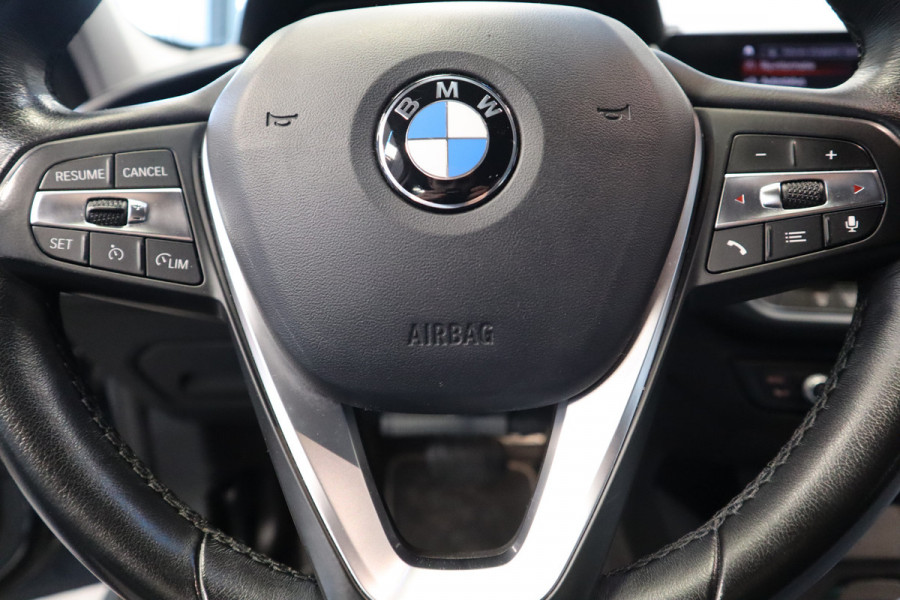 BMW 1-serie 118i Business Edition Cruise/Climate PDC NAP 18''LM 24 maanden garantie mogelijk (*vraag naar de voorwaarden)