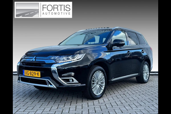 Mitsubishi Outlander 2.4 PHEV Intense+ TREKHAAK | PANODAK |