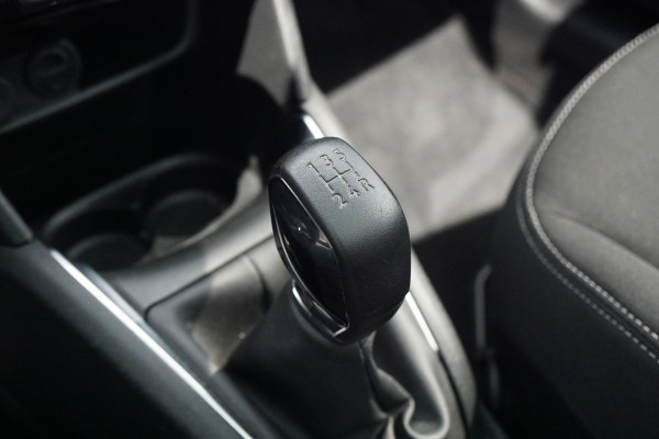 Peugeot 208 1.2 PureTech Allure + PANORAMA