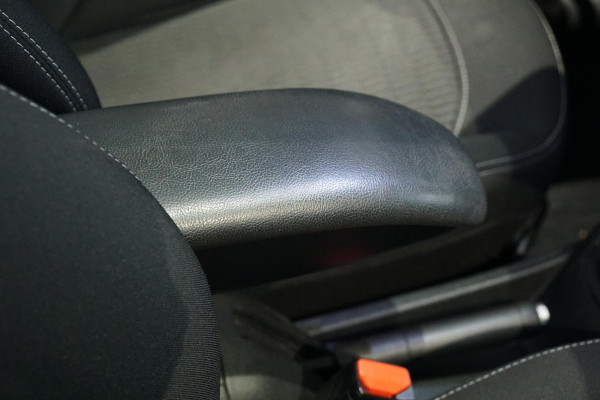 Peugeot 208 1.2 PureTech Allure + PANORAMA