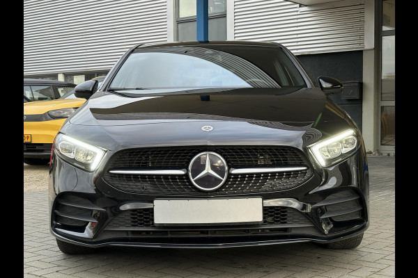 Mercedes-Benz A-Klasse 250 e AMG Line | Stoelverwarming | Navigatie | Getint glas | PDC | Climate contol