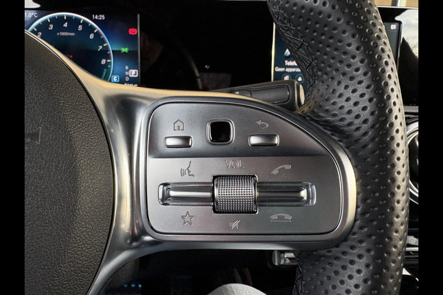 Mercedes-Benz A-Klasse 250 e AMG Line | Stoelverwarming | Navigatie | Getint glas | PDC | Climate contol