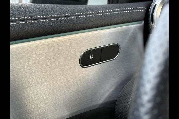 Mercedes-Benz A-Klasse 250 e AMG Line | Stoelverwarming | Navigatie | Getint glas | PDC | Climate contol