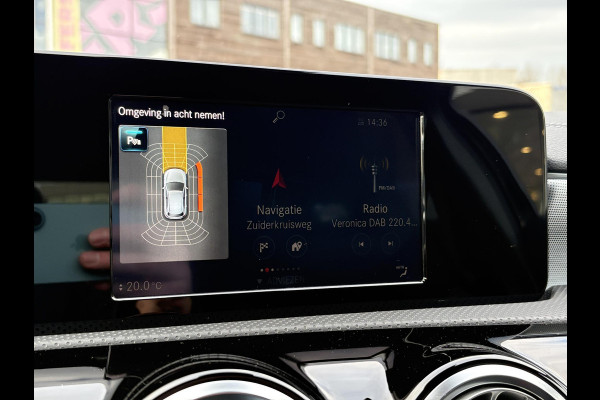Mercedes-Benz A-Klasse 250 e AMG Line | Stoelverwarming | Navigatie | Getint glas | PDC | Climate contol